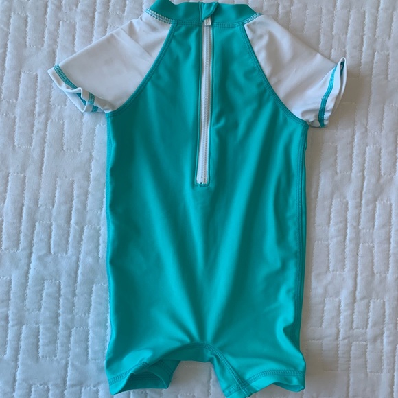 🍍 Baby 1-Piece Swimsuit 🍍 - Picture 5 of 6